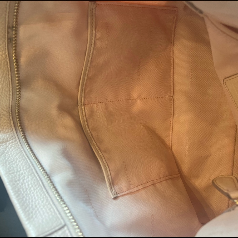 MARLON Coach bag with shoulder strap- pebbled leather ivory/cream color - Picture 6 of 6